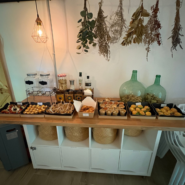Catering saludable servido durante el retiro “Volver a ti” — The Mindful Bear.