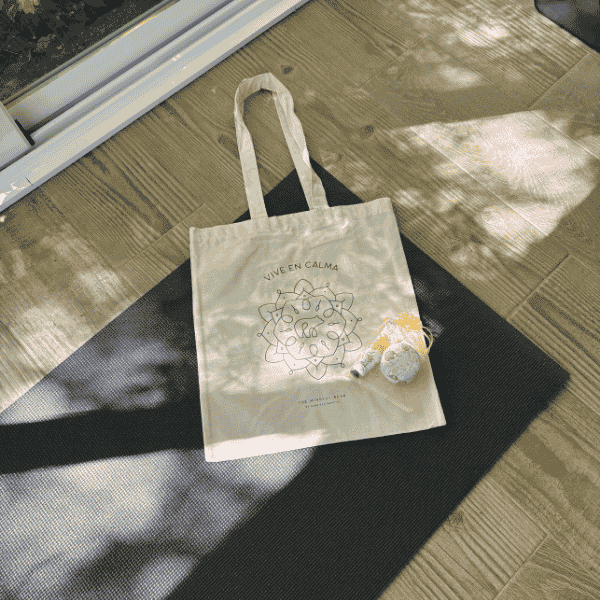 Detalle del regalo entregado a participantes del retiro “Volver a ti” — The Mindful Bear.